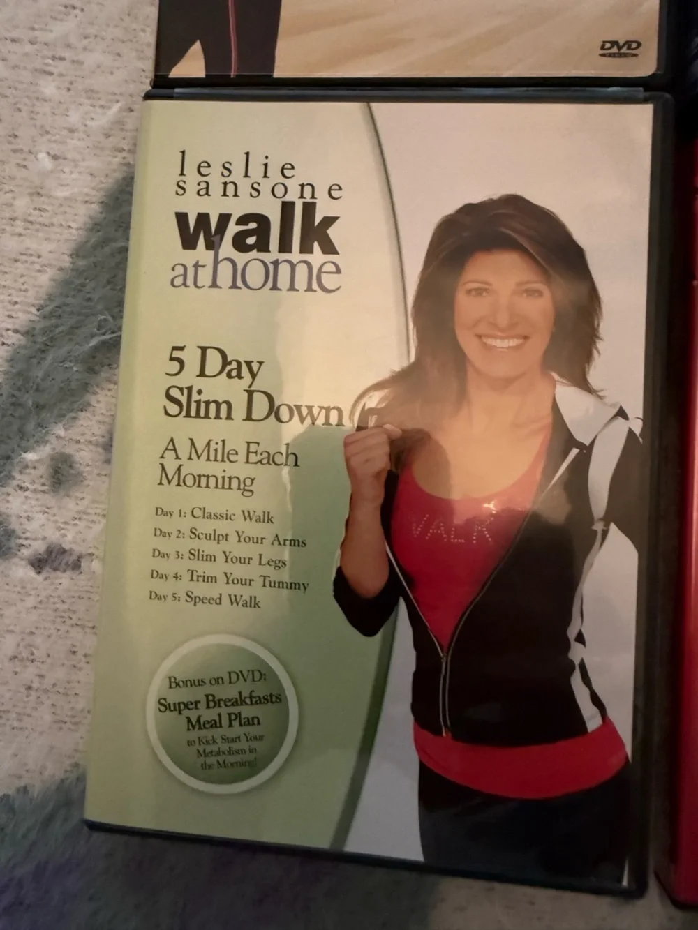 Walk Away the Pounds - Leslie Sansone - Picture 5 of 15